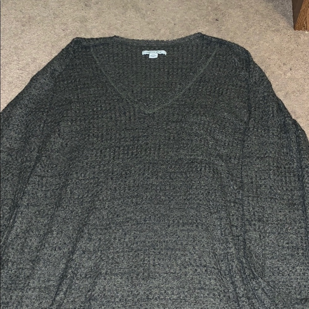 Dark green light sweater